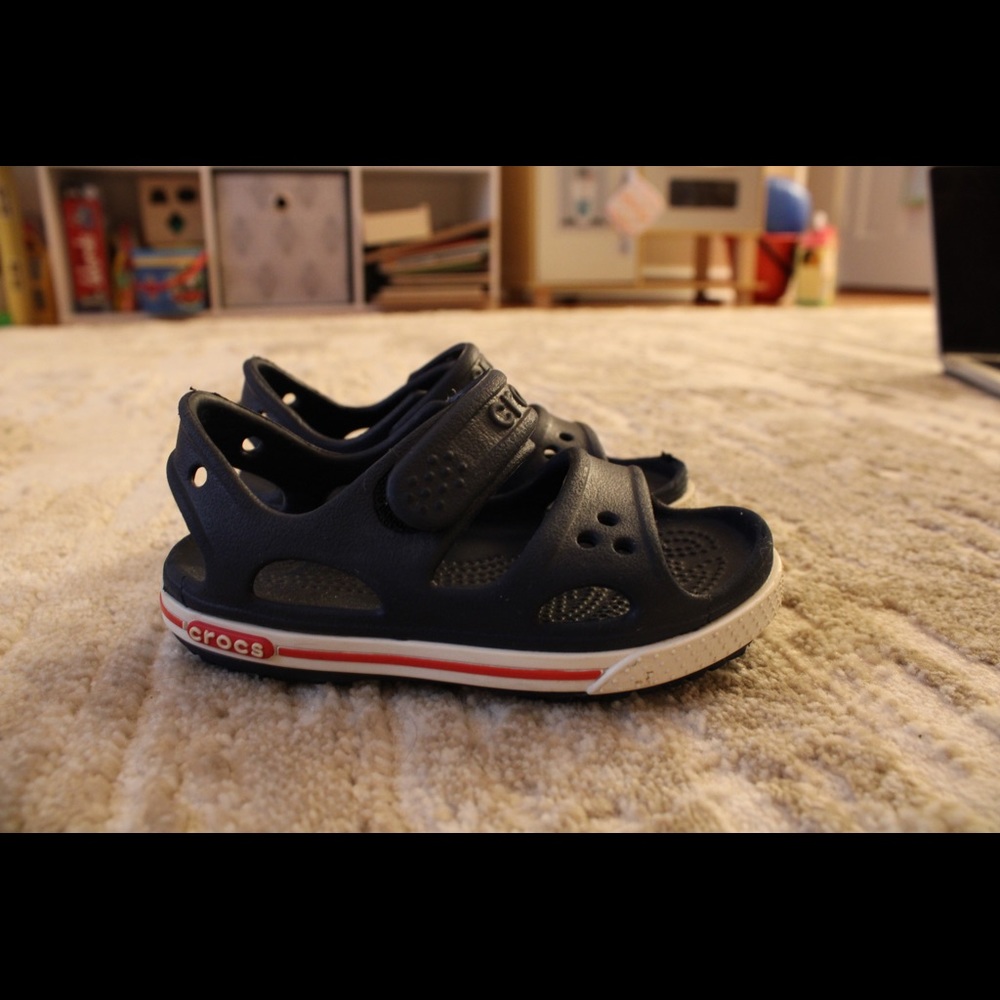 Toddler’s Crocs sandals sz 6TD